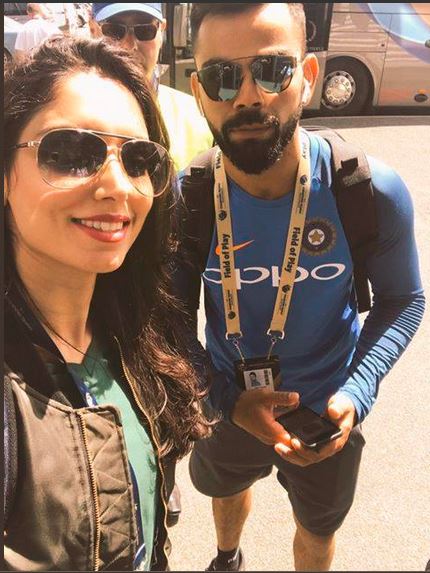 Pakistani Journalist Zainab Abbas selfie with Virat Kohli